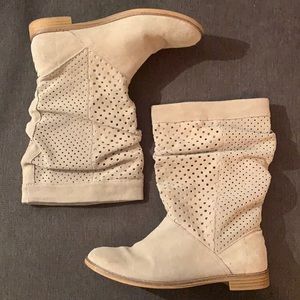 Toms boots ✨